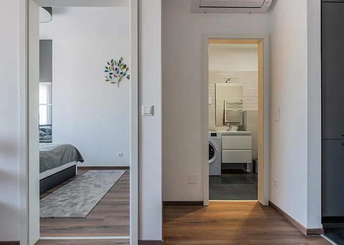 Cozy New Free Private Parking