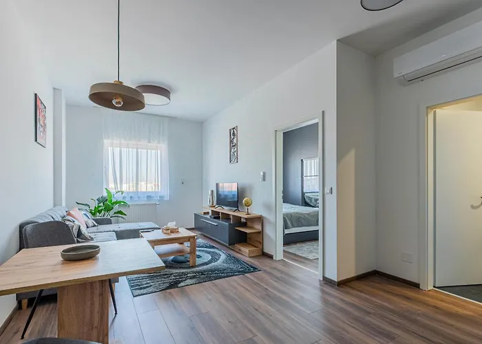 Cozy New Free Private Parking Apartment *