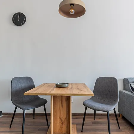Cozy New Free Private Parking Budapest