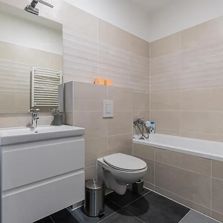 Apartment Cozy New Free Private Parking *