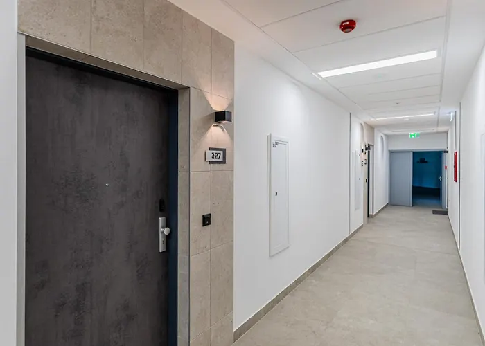 Cozy New Free Private Parking *